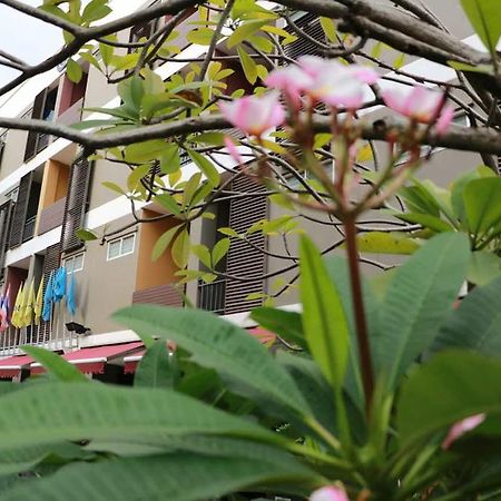 Namnon Place Nonthaburi Eksteriør bilde