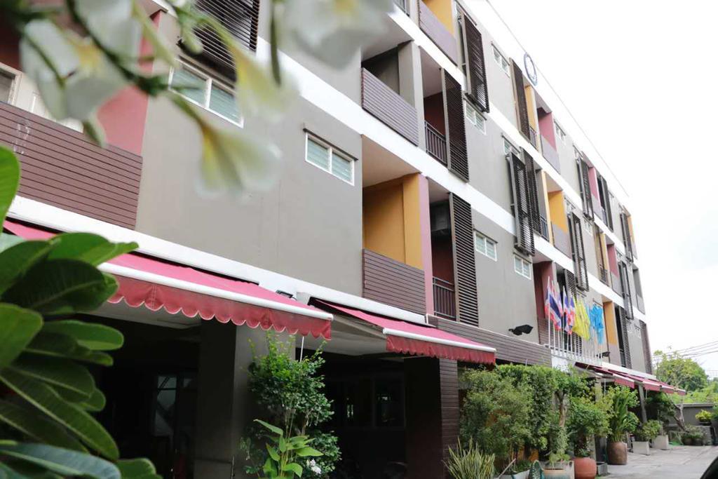 Namnon Place Nonthaburi Eksteriør bilde