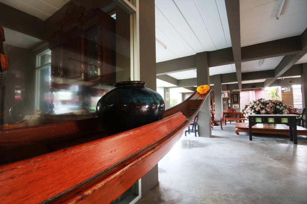 Namnon Place Nonthaburi Eksteriør bilde