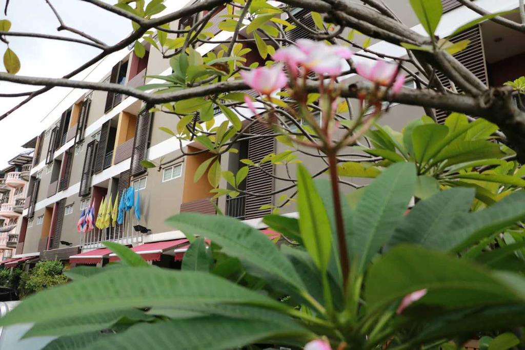 Namnon Place Nonthaburi Eksteriør bilde