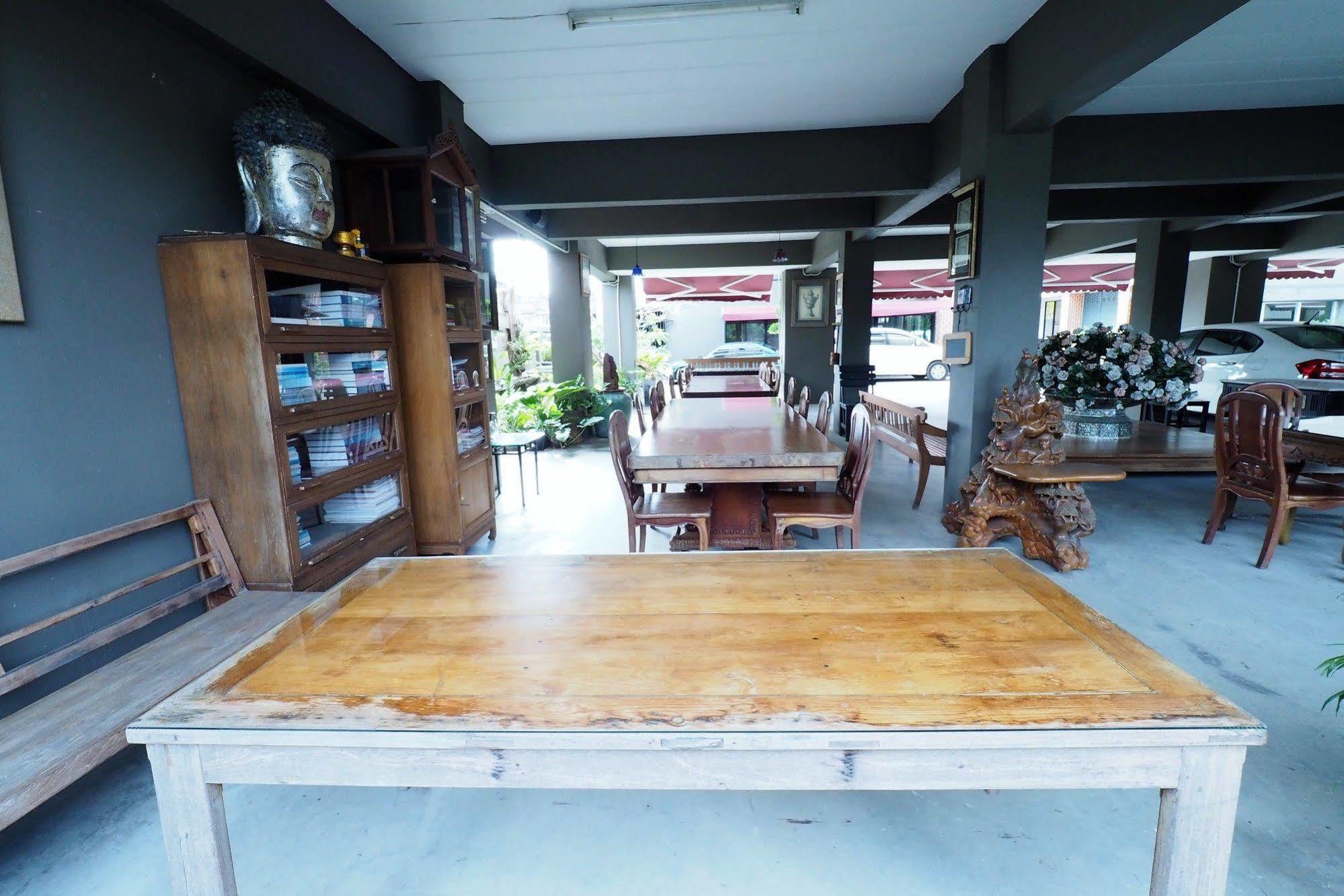 Namnon Place Nonthaburi Eksteriør bilde