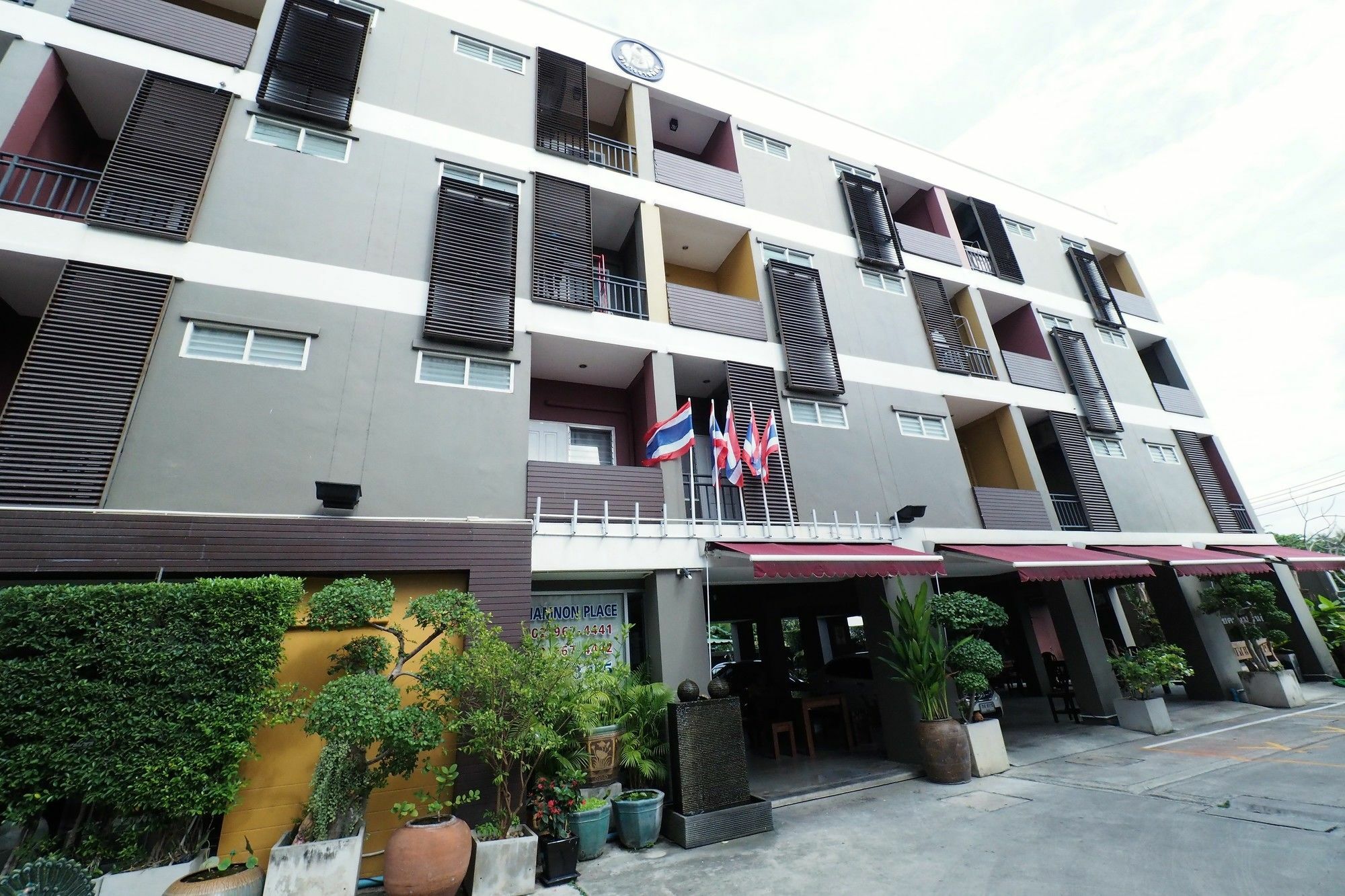 Namnon Place Nonthaburi Eksteriør bilde